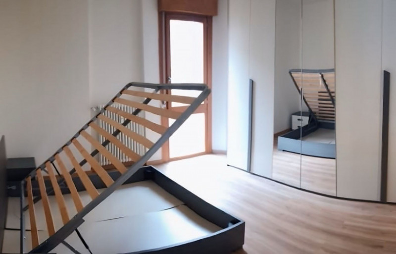 (Per Info Mara - 3481536890) A Treviso, a pochi passi dalle mura, in zona ben servita proponiamo ...