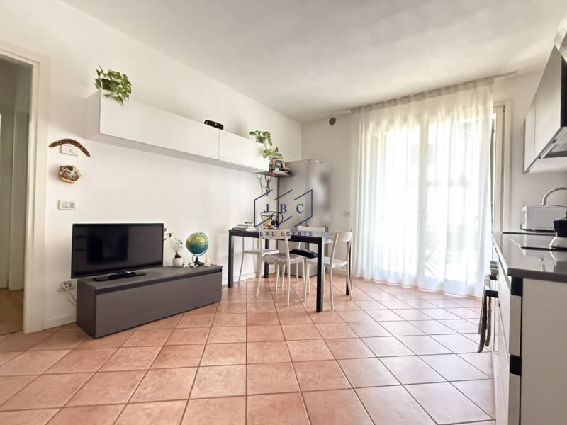 ODERZO - (TV)
Siamo lieti di proporvi in vendita ad Oderzo, a pochi minuti dal centro in zona res...