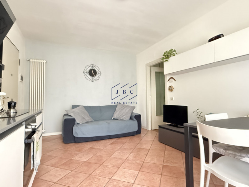 ODERZO - (TV)
Siamo lieti di proporvi in vendita ad Oderzo, a pochi minuti dal centro in zona res...