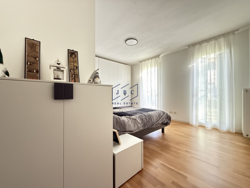 ODERZO - (TV)
Siamo lieti di proporvi in vendita ad Oderzo, a pochi minuti dal centro in zona res...