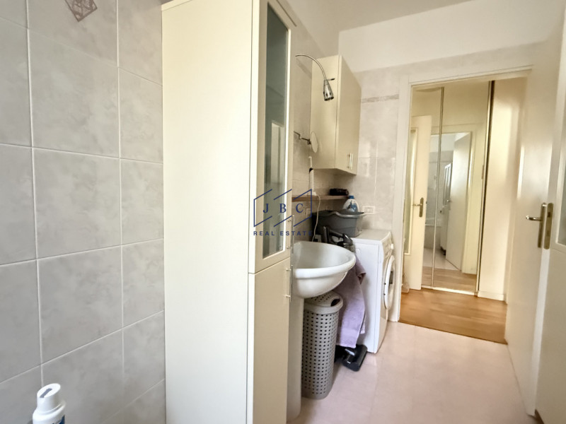 ODERZO - (TV)
Siamo lieti di proporvi in vendita ad Oderzo, a pochi minuti dal centro in zona res...