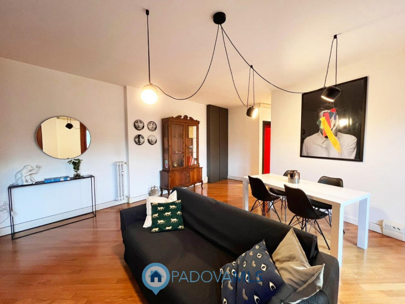 Immobile in esclusiva al Gruppo Padova MLS

Nel cuore della rinomata zona Portello Istituti di Pa...