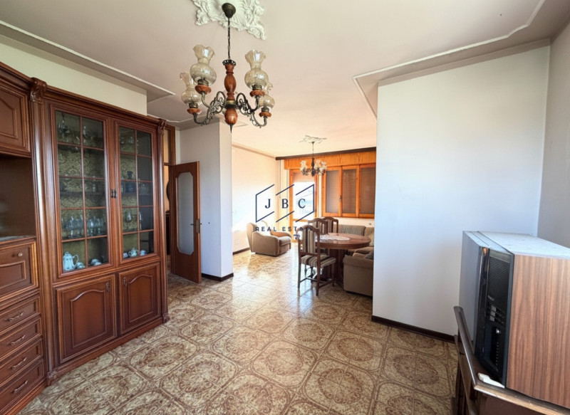 GORGO AL MONTICANO - (TV)
Proponiamo a Gorgo al Monticano una casa bifamiliare costruita negli an...