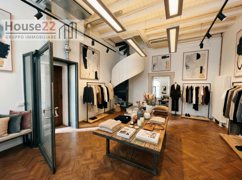 CORSO ANDREA PALLADIO - VICENZA. In pieno centro storico di Vicenza in bellissimo e curato palazz...