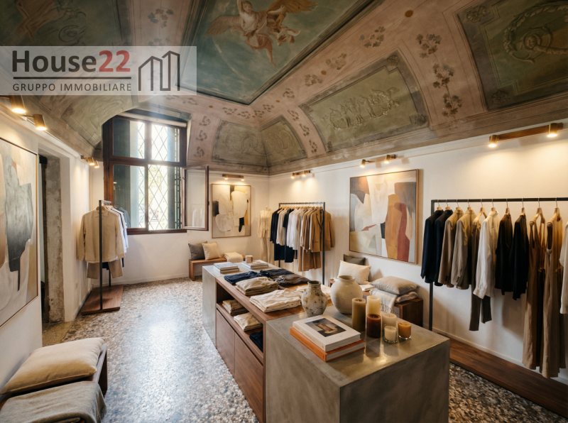 CORSO ANDREA PALLADIO - VICENZA. In pieno centro storico di Vicenza in bellissimo e curato palazz...