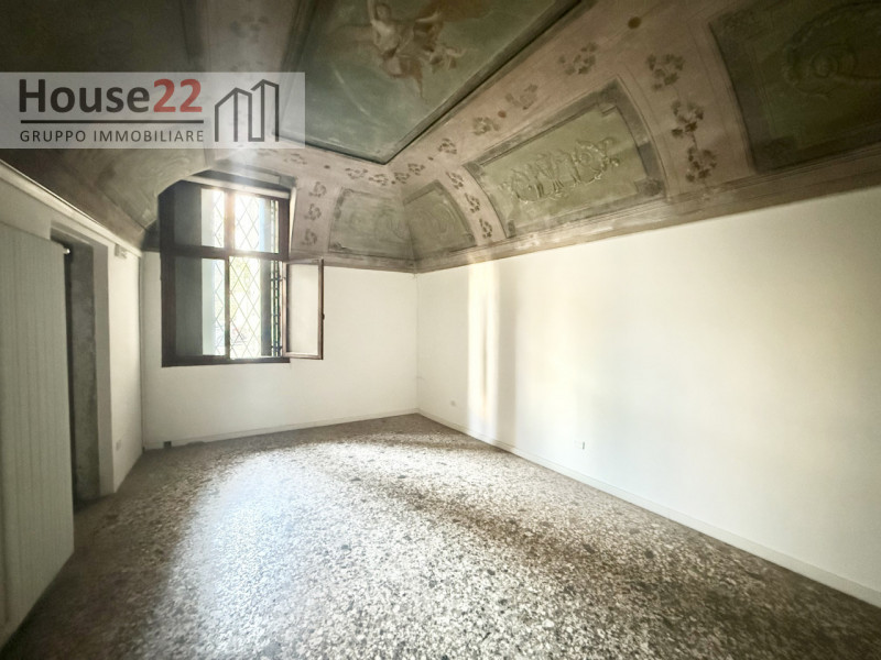 CORSO ANDREA PALLADIO - VICENZA. In pieno centro storico di Vicenza in bellissimo e curato palazz...