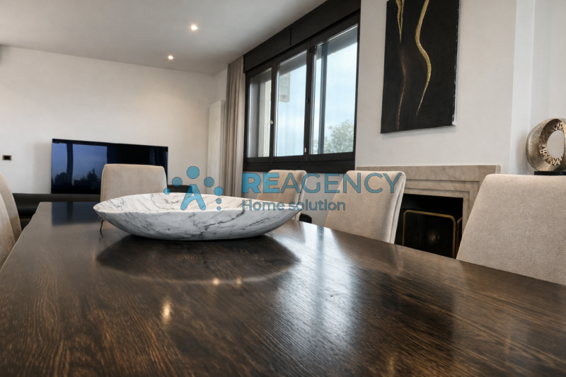 VICENZA - ZONA PISCINE

Stai cercando un esclusivo attico in uno dei quartieri più richiesti dell...