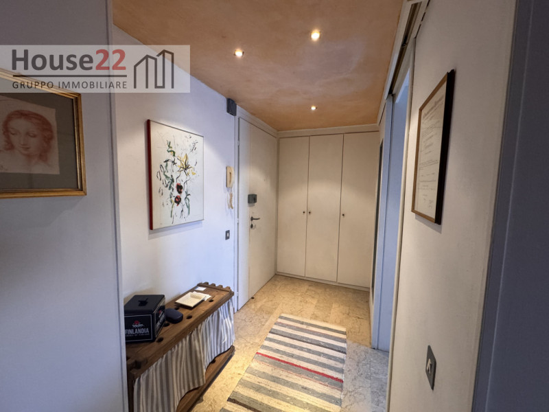 INTERNO VIALE TRENTO- VICENZA. Nel cuore di Vicenza, proponiamo in vendita un ESCLUSIVO APPARTAME...