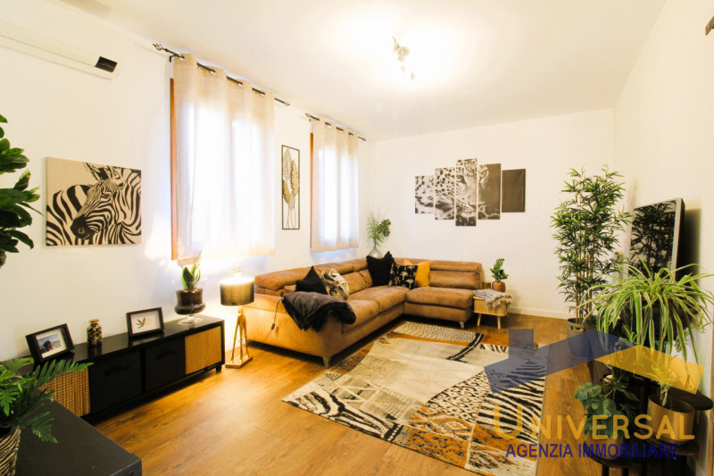 VILLA DEL CONTE - In zona tranquilla, lontana da traffico e da rumori, ma al contempo che permett...