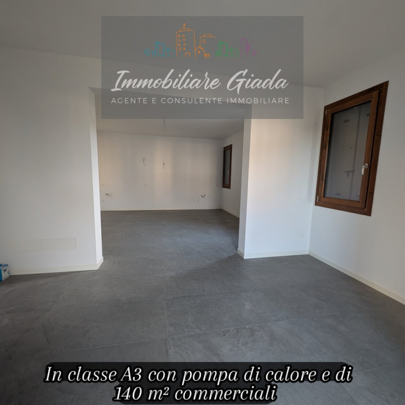 Vendesi splendido appartamento in classe energetica A3, completamente ristrutturato nel 2023.
L’i...