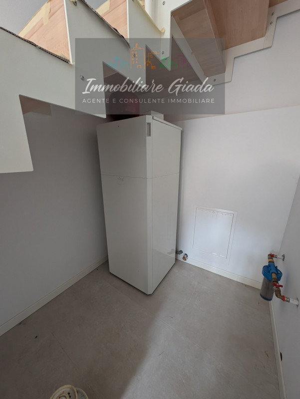 Vendesi splendido appartamento in classe energetica A3, completamente ristrutturato nel 2023.
L’i...