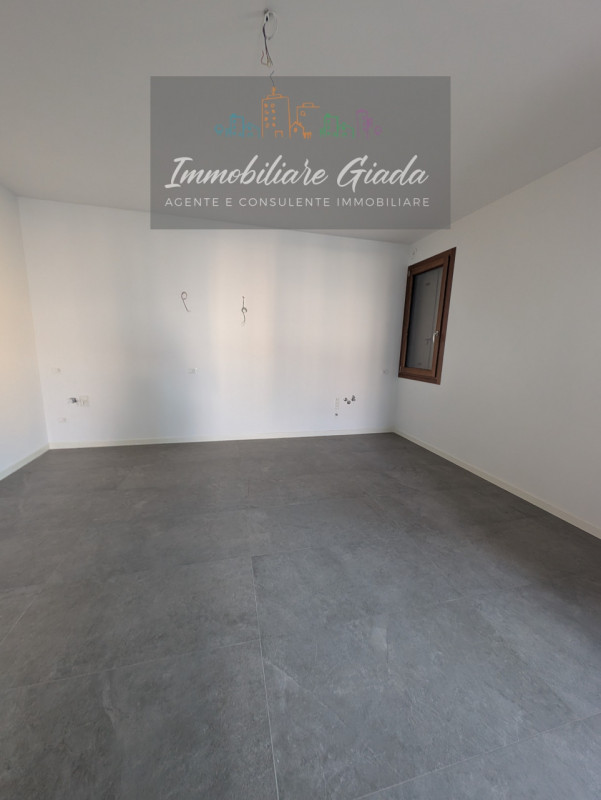 Vendesi splendido appartamento in classe energetica A3, completamente ristrutturato nel 2023.
L’i...