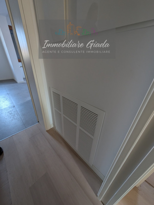 Vendesi splendido appartamento in classe energetica A3, completamente ristrutturato nel 2023.
L’i...