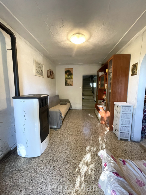 In località Liettoli ma in prossimità del centro di Sant'Angelo di Piove di Sacco, porzione di ca...