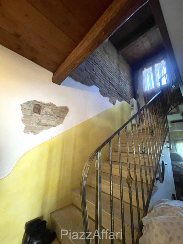 In località Liettoli ma in prossimità del centro di Sant'Angelo di Piove di Sacco, porzione di ca...