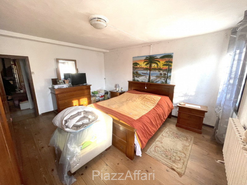 In località Liettoli ma in prossimità del centro di Sant'Angelo di Piove di Sacco, porzione di ca...