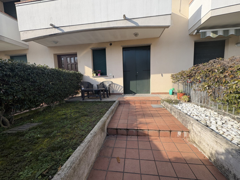 In zona residenziale ad Abano Terme, comoda alla viabilità principale e a tutti i servizi di prim...