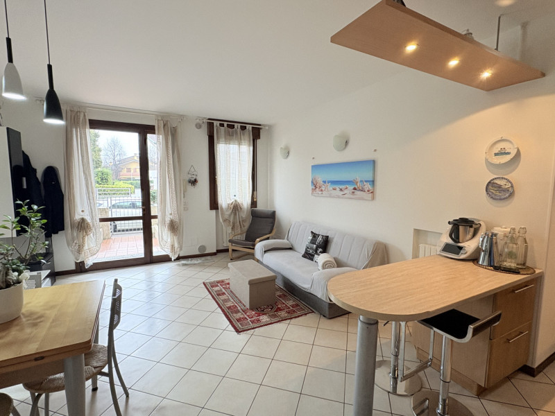 In zona residenziale ad Abano Terme, comoda alla viabilità principale e a tutti i servizi di prim...