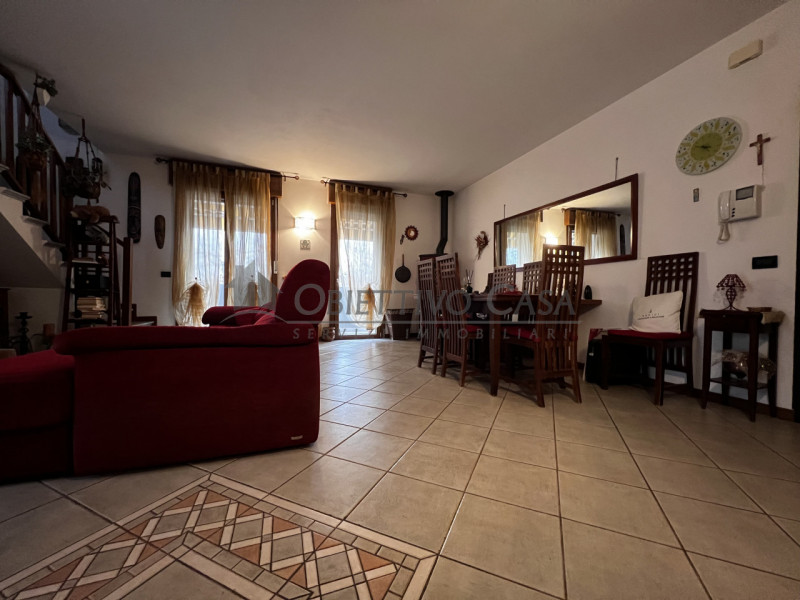 Rif. A395 - Situato al secondo piano di una palazzina completamente riqualificata nel 2023 grazie...