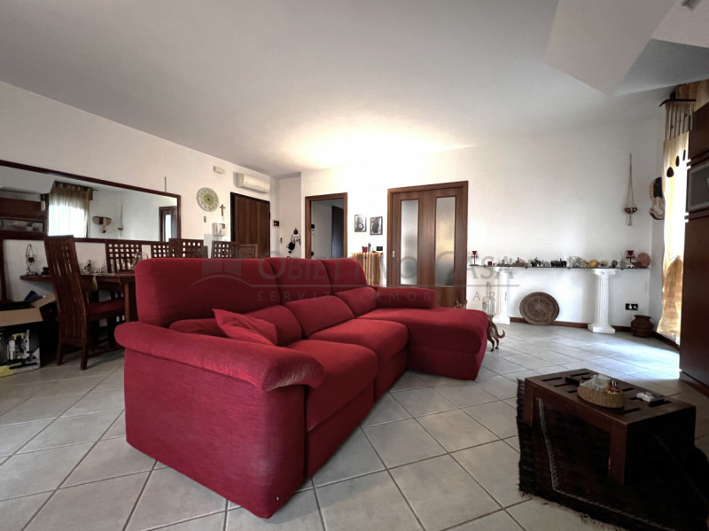 Rif. A379 - Situato al secondo piano di una palazzina completamente riqualificata nel 2023 grazie...