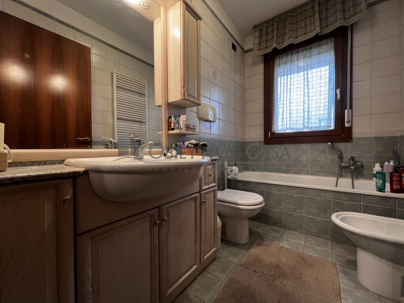 Rif. A395 - Situato al secondo piano di una palazzina completamente riqualificata nel 2023 grazie...