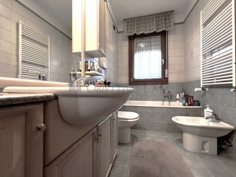 Rif. A395 - Situato al secondo piano di una palazzina completamente riqualificata nel 2023 grazie...