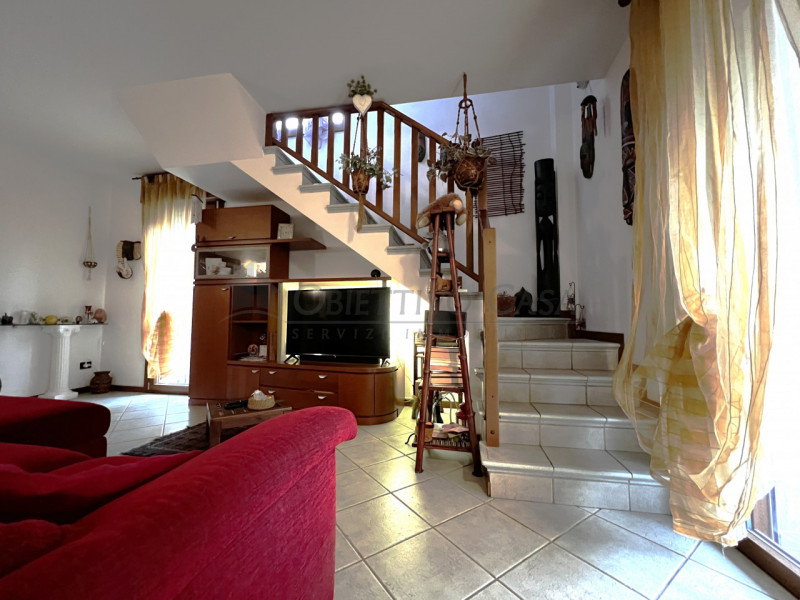 Rif. A395 - Situato al secondo piano di una palazzina completamente riqualificata nel 2023 grazie...