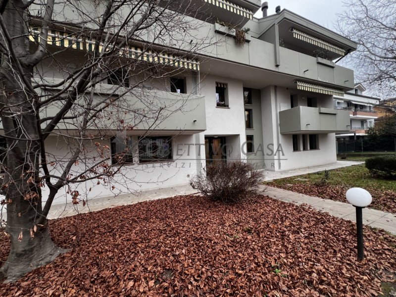 Rif. A395 - Situato al secondo piano di una palazzina completamente riqualificata nel 2023 grazie...