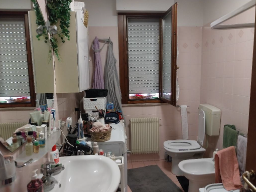 A.A. 210-24

Vendesi all'asta - appartamento al 1° piano con garage in data 10 marzo 2026

Descri...