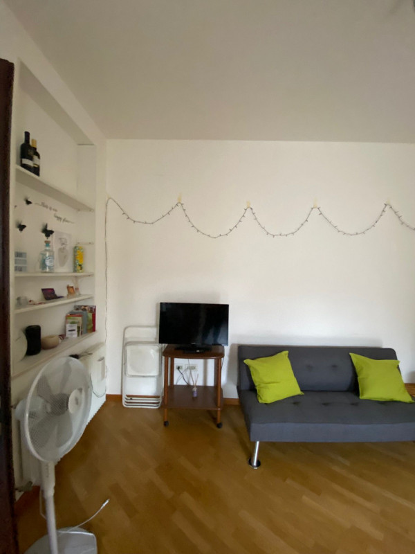 Piazze- Stefania Pilotto Immobiliare propone in affitto stanza con due posti letto in appartament...