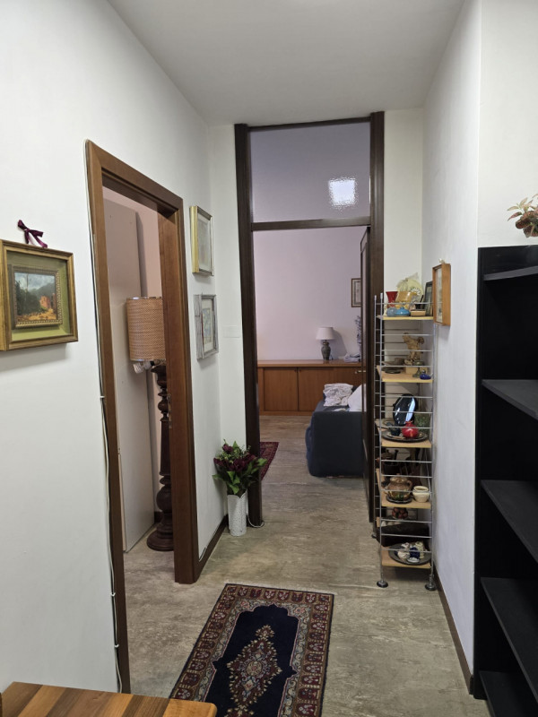 Padova zona Piazza De Gasperi Nicoletta Dardilli di Ad Casa PAdova propone in locazione ufficio c...