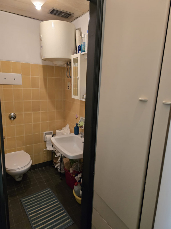 Padova zona Piazza De Gasperi Nicoletta Dardilli di Ad Casa PAdova propone in locazione ufficio c...