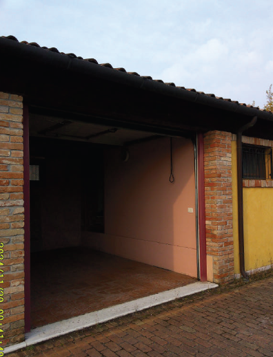 A.A. 480-23

Vendesi all'asta - appartamento al piano terra e 1° con scoperto in data 10 marzo 20...