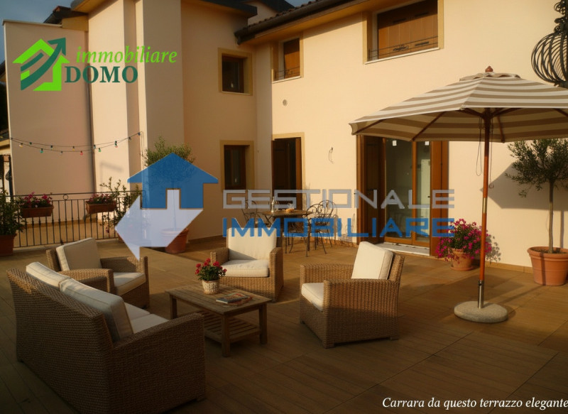 Schio Centro: comodo a tutti i servizi, appartamento Bicamere, con  ampio terrazzo  al piano terz...