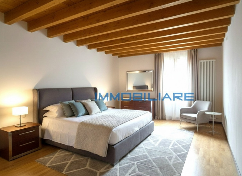 Schio Centro: comodo a tutti i servizi, appartamento Bicamere, con  ampio terrazzo  al piano terz...