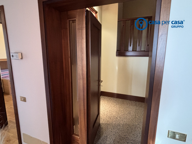 APPROVATO GRUPPO CASA PER CASA: VALUTATO, CONTROLLATO, GESTITO IN ESCLUSIVA!

ZONA
L'immobile si ...