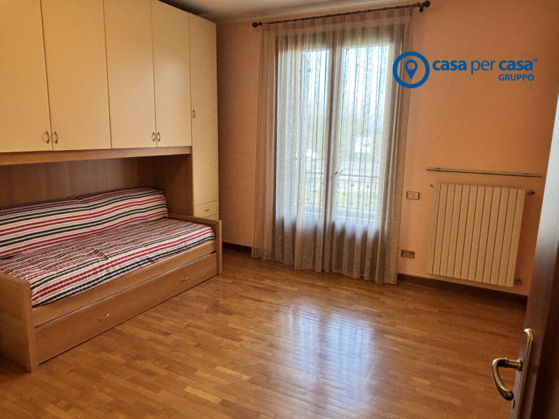 APPROVATO GRUPPO CASA PER CASA: VALUTATO, CONTROLLATO, GESTITO IN ESCLUSIVA!

ZONA
L'immobile si ...