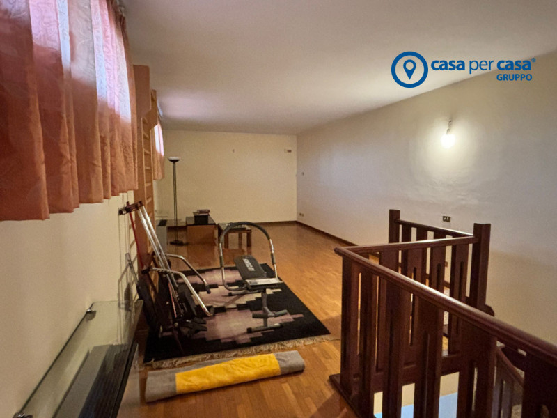 APPROVATO GRUPPO CASA PER CASA: VALUTATO, CONTROLLATO, GESTITO IN ESCLUSIVA!

ZONA
L'immobile si ...