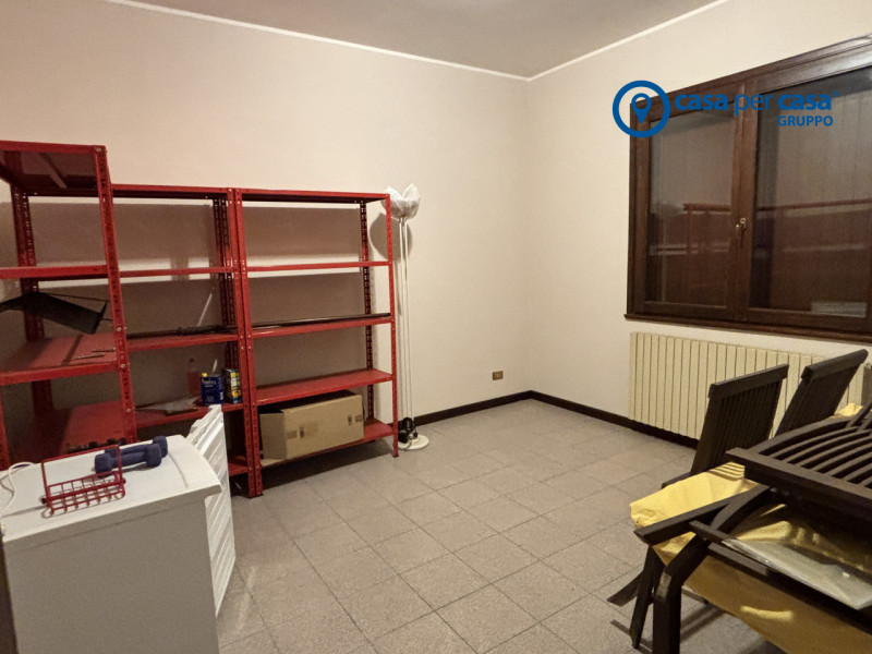 APPROVATO GRUPPO CASA PER CASA: VALUTATO, CONTROLLATO, GESTITO IN ESCLUSIVA!

ZONA
L'immobile si ...