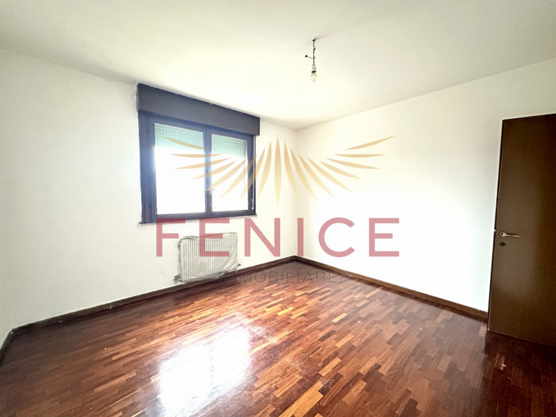 Nel cuore di Trevignano, in un contesto residenziale curato, tranquillo e ben abitato, Fenice Imm...