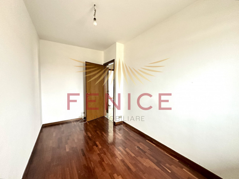 Nel cuore di Trevignano, in un contesto residenziale curato, tranquillo e ben abitato, Fenice Imm...