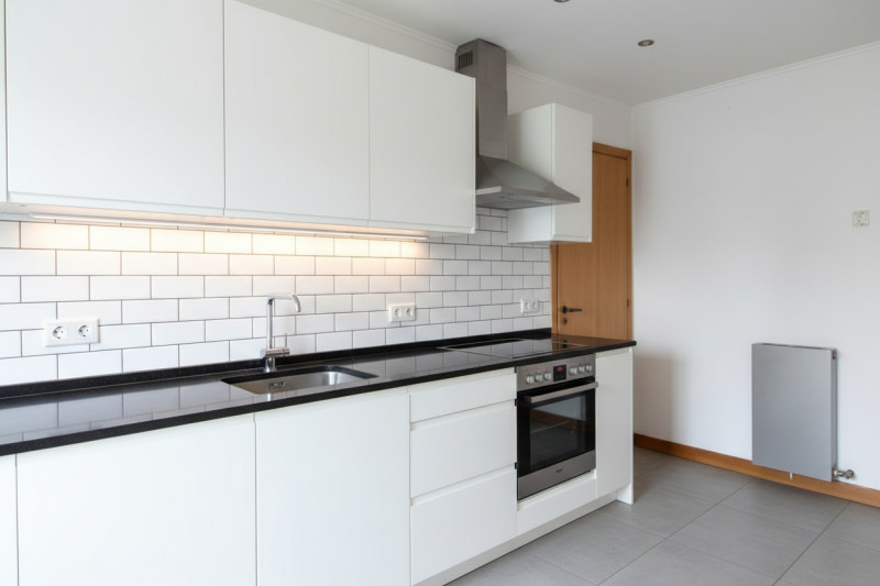 Scopri questo affascinante palazzo situato nel cuore di Este.. Con una superficie totale di 108 m...