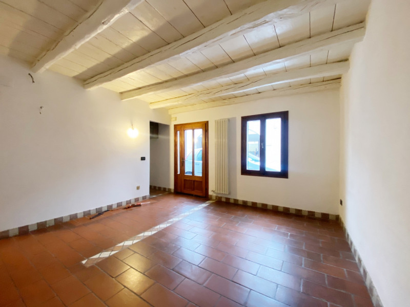 (Per INFO Mara 3481536890) A Carbonera, in località Vascon, proponiamo in vendita questa porzione...