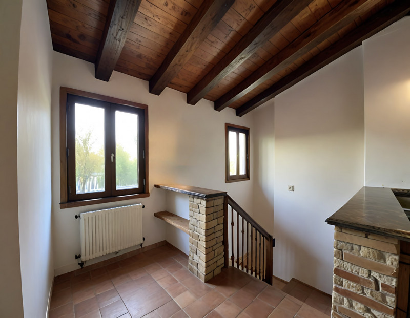 (Per INFO Mara 3481536890) A Carbonera, in località Vascon, proponiamo in vendita questa porzione...