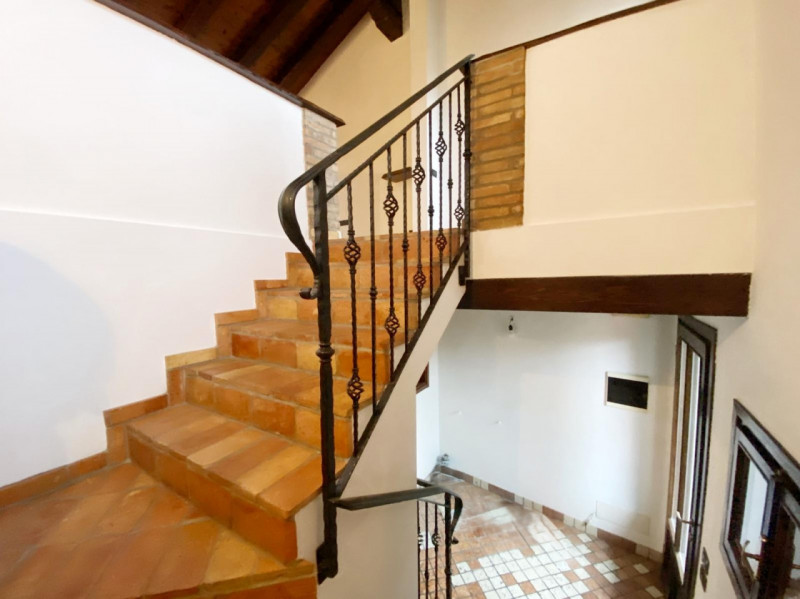 (Per INFO Mara 3481536890) A Carbonera, località Vascon, proponiamo in vendita questa porzione ce...