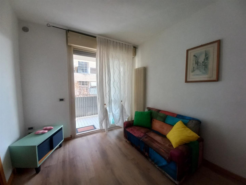 VICENZA-ZONA CATTANE: IN LOCAZIONE MINI APPARTAMENTO ARREDATO CON AUTORIMESSA. CODICE 4589 EURO 5...