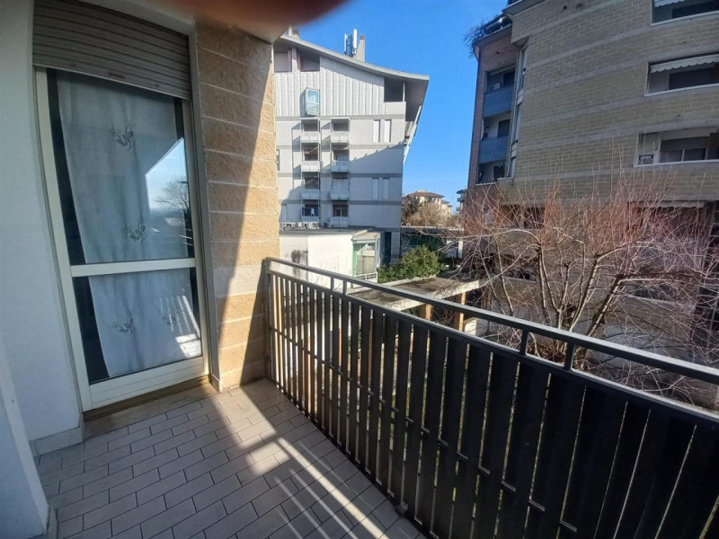 VICENZA-ZONA CATTANE: IN LOCAZIONE MINI APPARTAMENTO ARREDATO CON AUTORIMESSA. CODICE 4589 EURO 5...