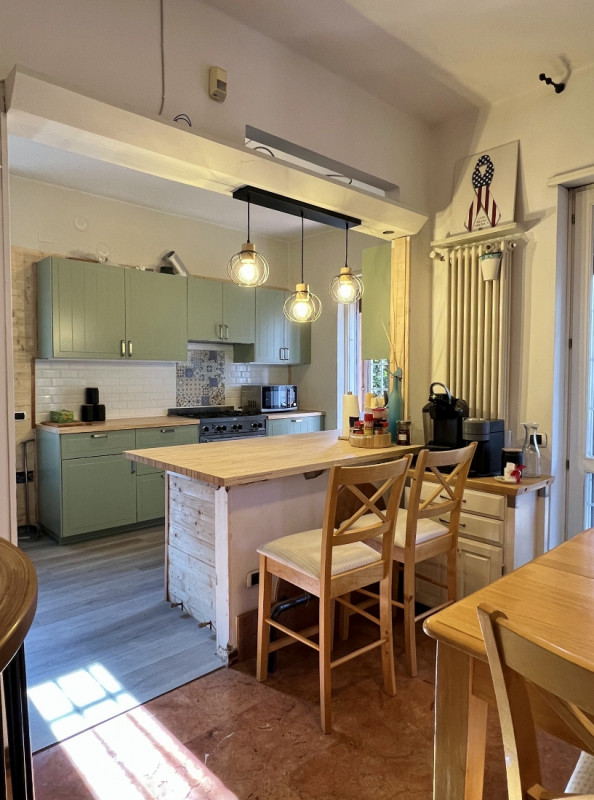 OTTIMO TRICAMERE BISERVIZI CON TAVERNA E GARAGE COLLEGATI, IN VENDITA A VICENZA QUARTIERE PISCINE...