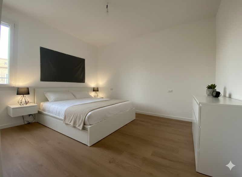 Vicenza città Nella zona della città dietro Istituto Rossi : 3 Camere doppi servizi , Garage e Po...