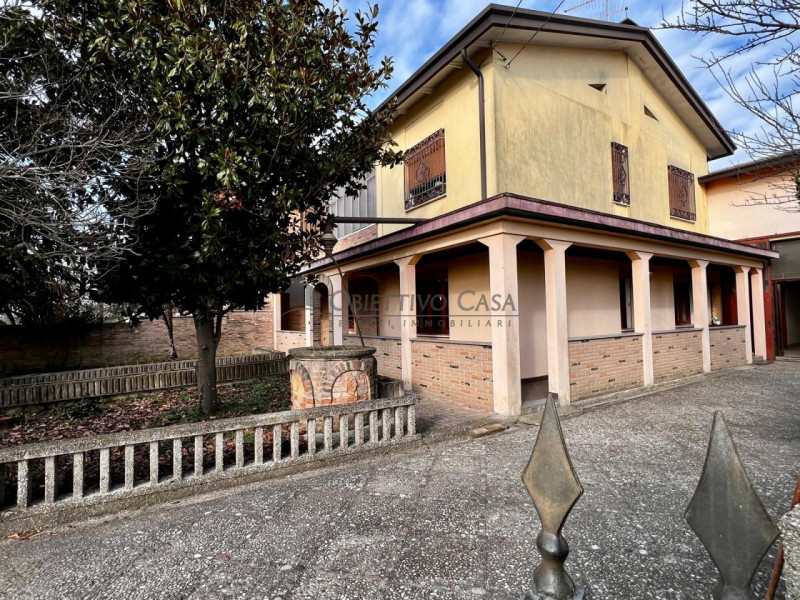 Ampia Porzione di Bifamiliare con 1800mq di Scoperto – Indipendenza e Versatilità 

Se cerchi la ...